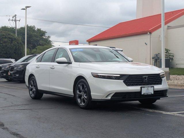 Photo of 2023 Platinum White Pearl Honda Accord