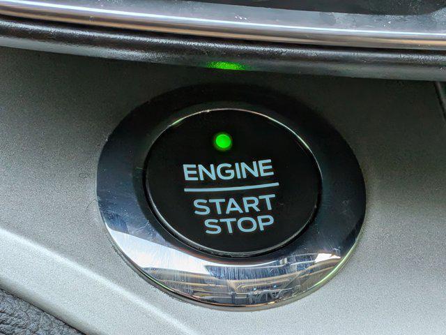 Photo of 2021 Iconic Silver Metallic Ford Explorer