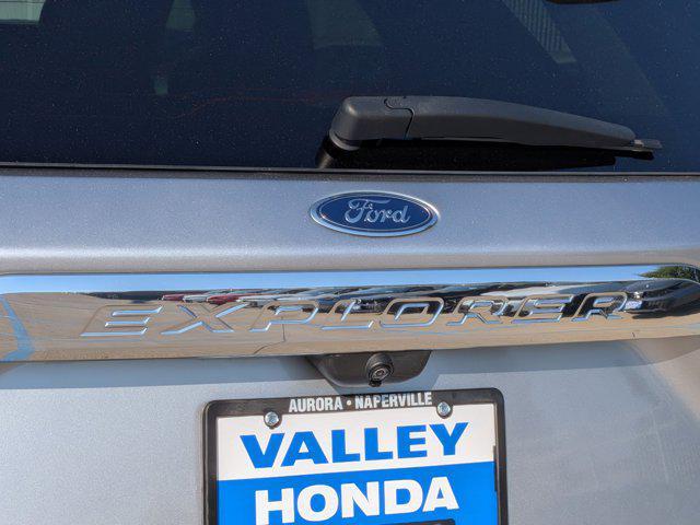 Photo of 2021 Iconic Silver Metallic Ford Explorer