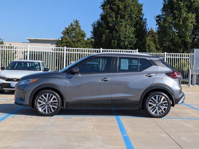 Photo of 2022 Gun Metallic Nissan Kicks