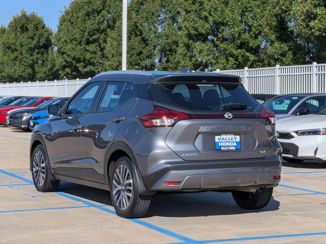 Photo of 2022 Gun Metallic Nissan Kicks