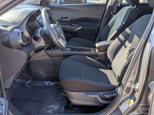 Photo of 2022 Gun Metallic Nissan Kicks