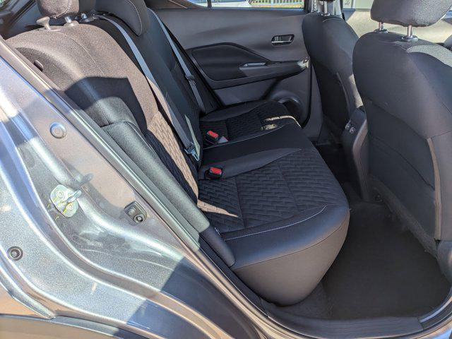 Photo of 2022 Gun Metallic Nissan Kicks