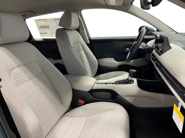 Photo of 2025 Platinum White Pearl Honda HR-V