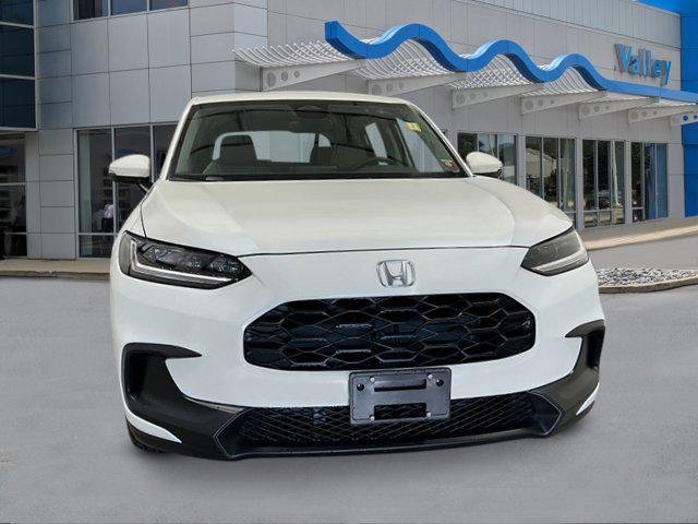 Photo of 2025 Platinum White Pearl Honda HR-V