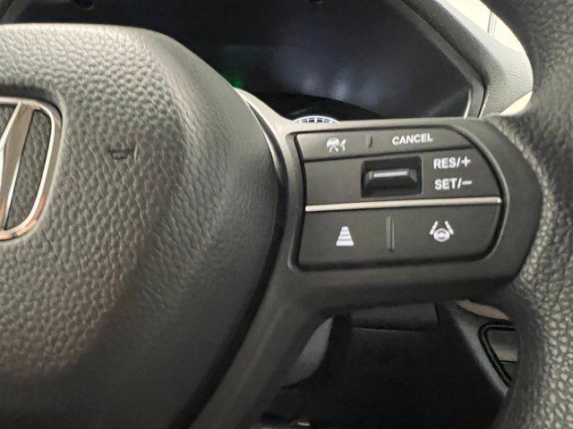 Photo of 2025 Platinum White Pearl Honda HR-V