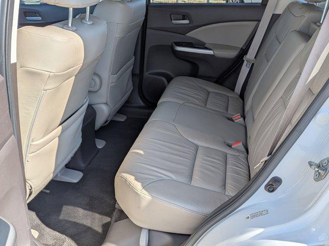Photo of 2014 White Diamond Pearl Honda CR-V