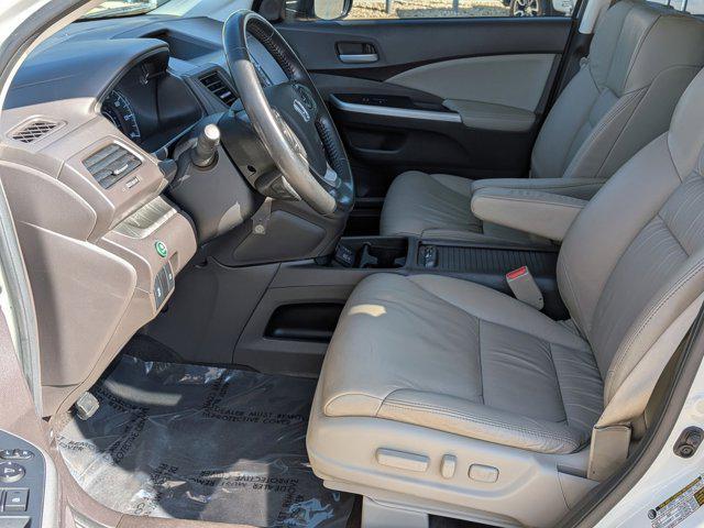 Photo of 2014 White Diamond Pearl Honda CR-V
