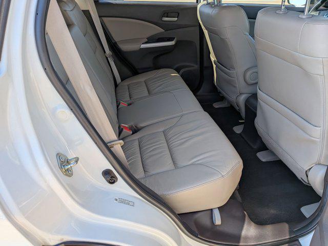 Photo of 2014 White Diamond Pearl Honda CR-V