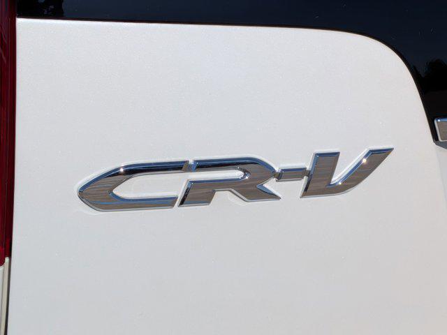 Photo of 2014 White Diamond Pearl Honda CR-V