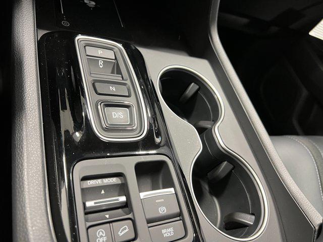 Photo of 2025 Modern Steel Metallic Honda Pilot