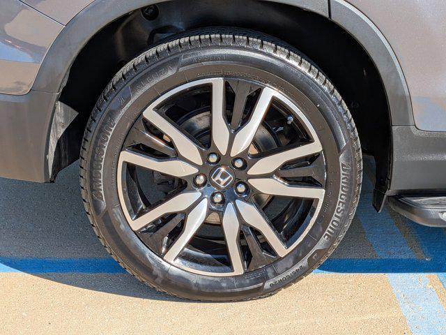 Photo of 2019 Modern Steel Metallic Honda Pilot