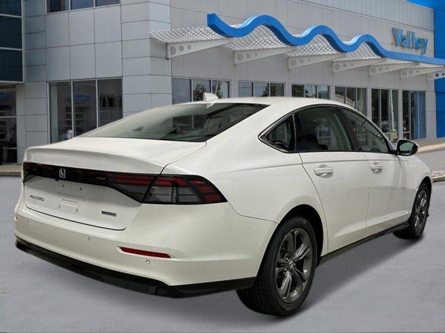 Photo of 2025 Platinum White Pearl Honda Accord Hybrid