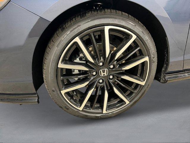 Photo of 2025 Canyon River Blue Metallic Honda Accord Hybrid