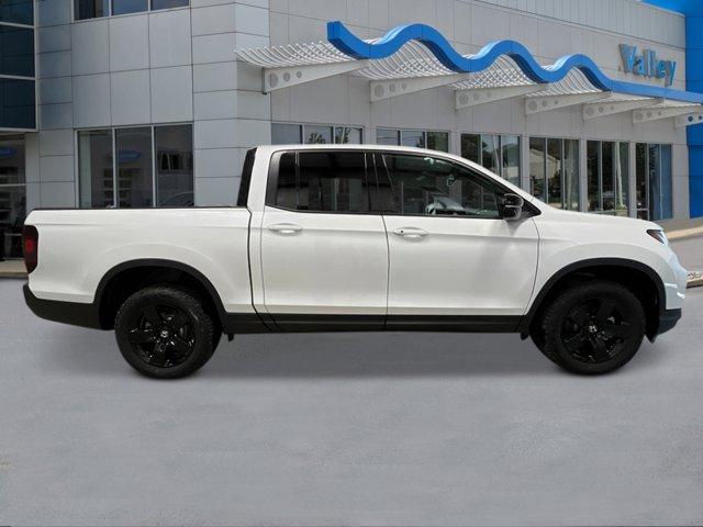 Photo of 2025 Platinum White Pearl Honda Ridgeline