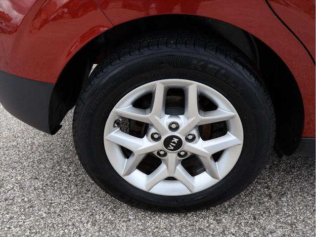 Photo of 2021 Mars Orange Kia Soul