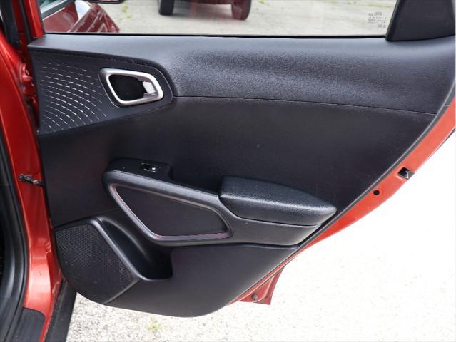 Photo of 2021 Mars Orange Kia Soul