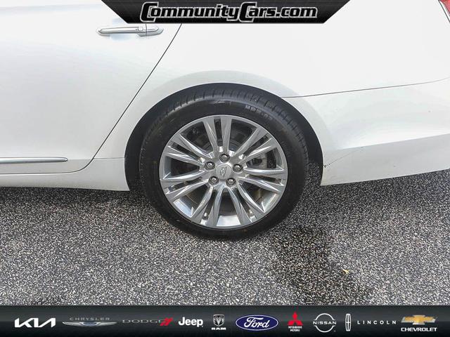 Photo of 2019 Crystal White Tricoat Cadillac XTS