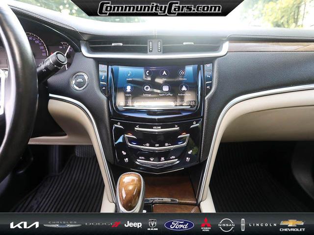 Photo of 2019 Crystal White Tricoat Cadillac XTS