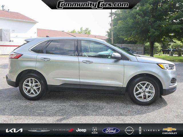 Photo of 2024 Iconic Silver Metallic Ford Edge