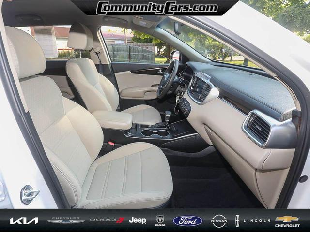 Photo of 2020 Snow White Pearl Kia Sorento