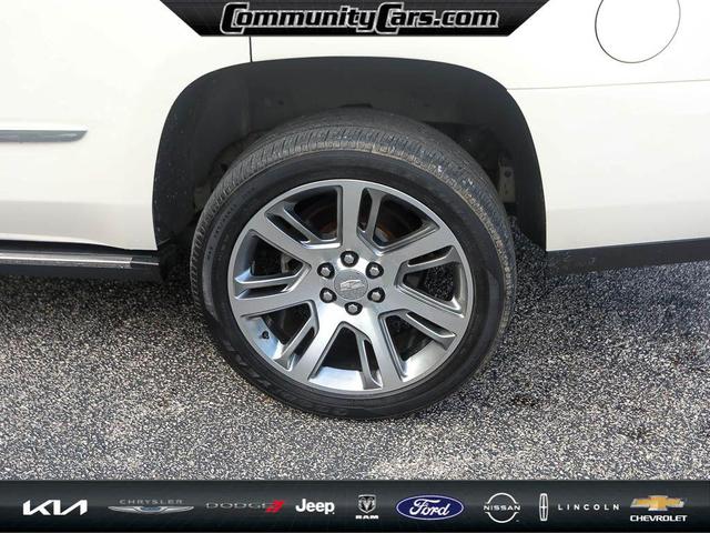 Photo of 2015 White Diamond Tricoat Cadillac Escalade