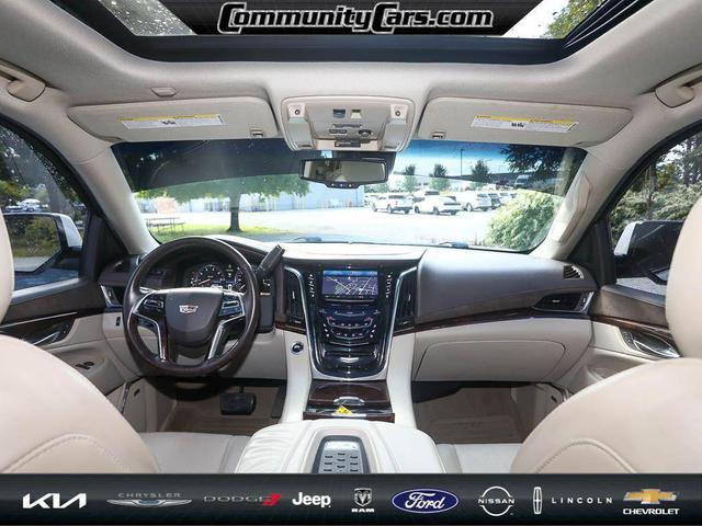 Photo of 2015 White Diamond Tricoat Cadillac Escalade