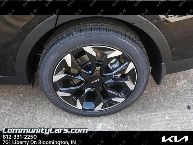 Photo of 2025 Ebony Black Kia Sorento