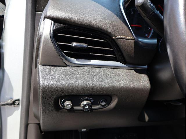 Photo of 2020 Silver Ice Metallic Chevrolet Traverse