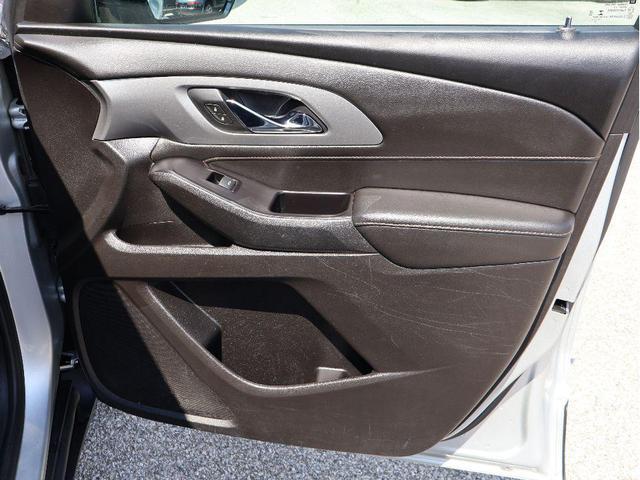 Photo of 2020 Silver Ice Metallic Chevrolet Traverse