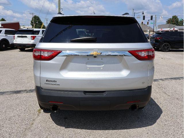 Photo of 2020 Silver Ice Metallic Chevrolet Traverse