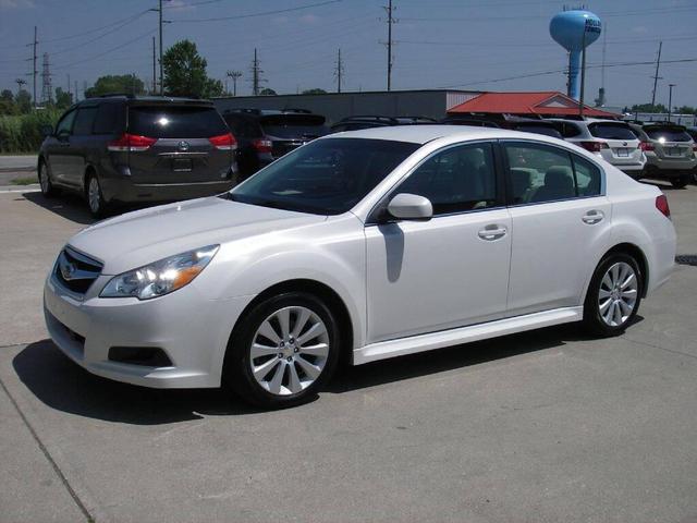 Photo of 2012 White Subaru Legacy