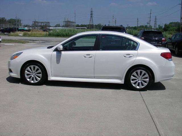 Photo of 2012 White Subaru Legacy
