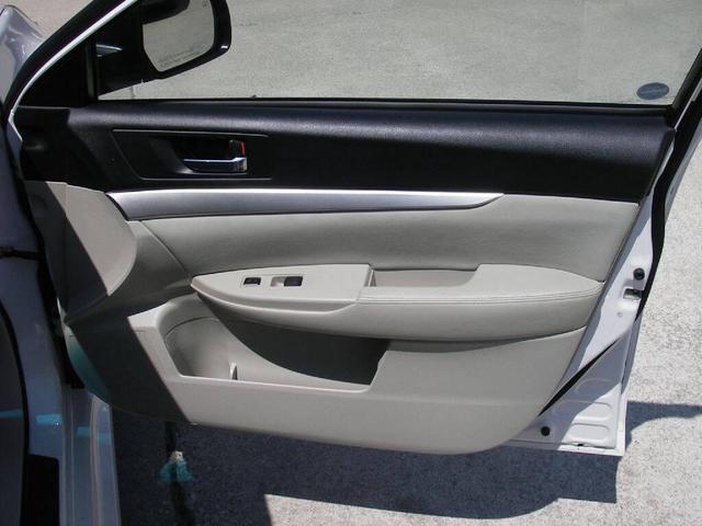 Photo of 2012 White Subaru Legacy