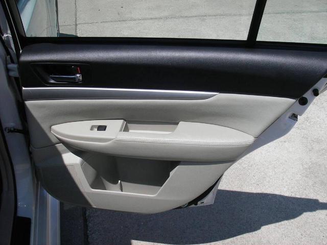 Photo of 2012 White Subaru Legacy