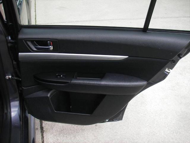 Photo of 2014 Carbide Gray Metallic Subaru Legacy