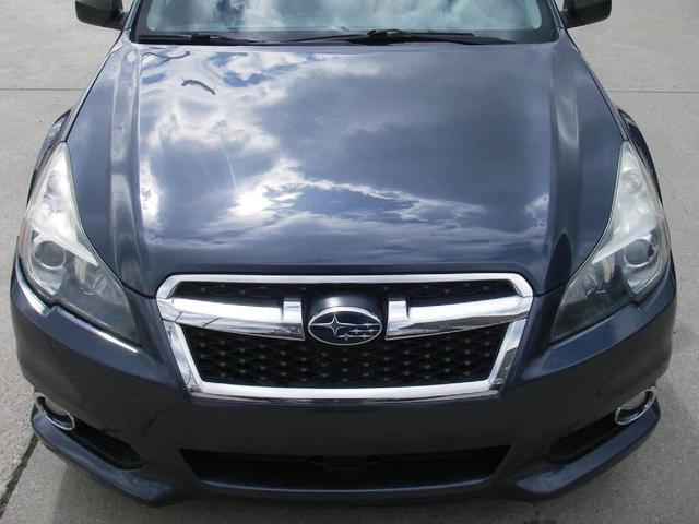 Photo of 2014 Carbide Gray Metallic Subaru Legacy