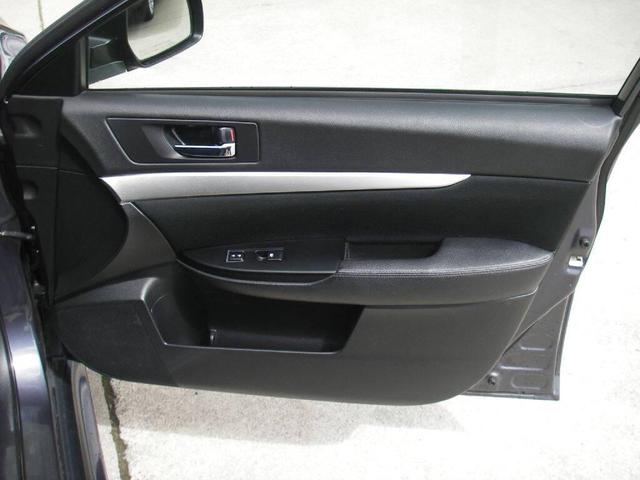 Photo of 2014 Carbide Gray Metallic Subaru Legacy