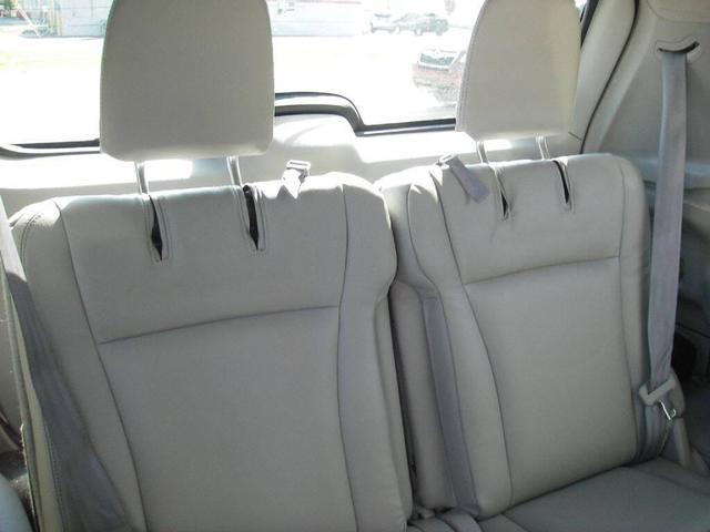 Photo of 2011 Silver Toyota Highlander