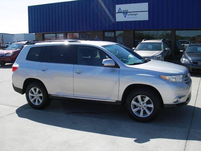 Photo of 2011 Silver Toyota Highlander