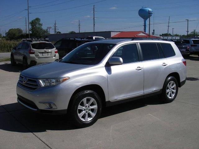 Photo of 2011 Silver Toyota Highlander