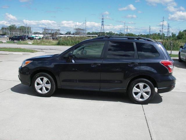 Photo of 2016 Dark Gray Metallic Subaru Forester