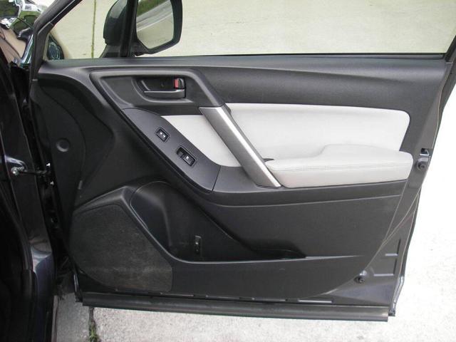 Photo of 2016 Dark Gray Metallic Subaru Forester