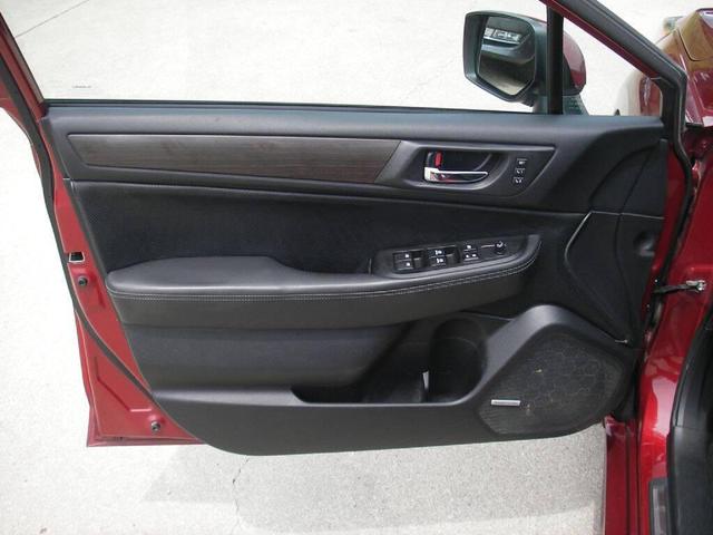 Photo of 2015 Venetian Red Pearl Subaru Legacy