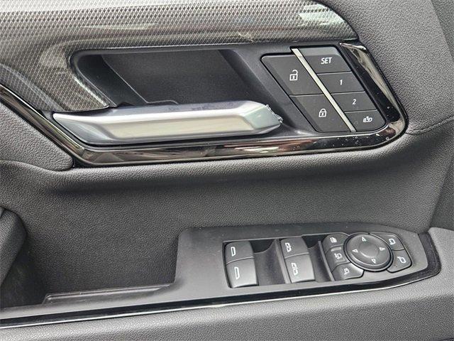 Photo of 2025 Summit White GMC Sierra 2500