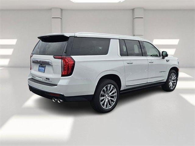 Photo of 2023 White Frost Tri-Coat GMC Yukon XL