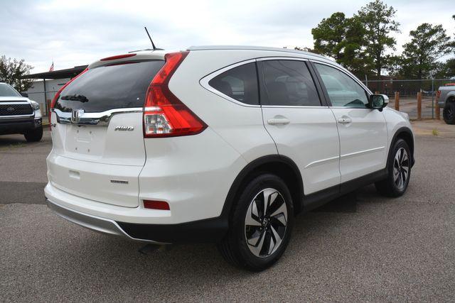 Photo of 2015 White Honda CR-V