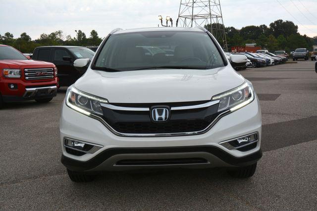 Photo of 2015 White Honda CR-V