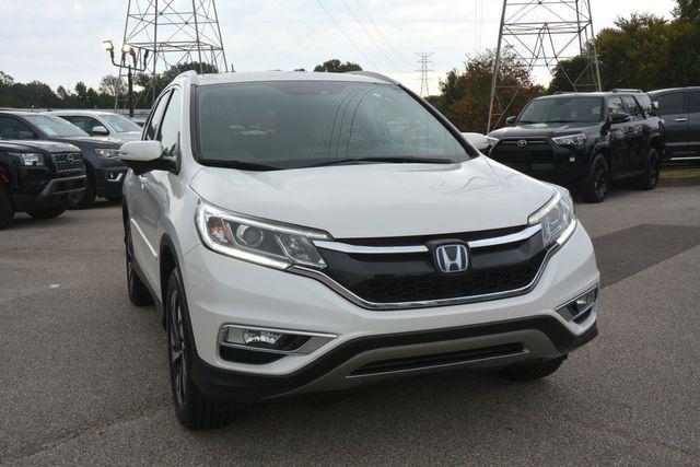 Photo of 2015 White Honda CR-V