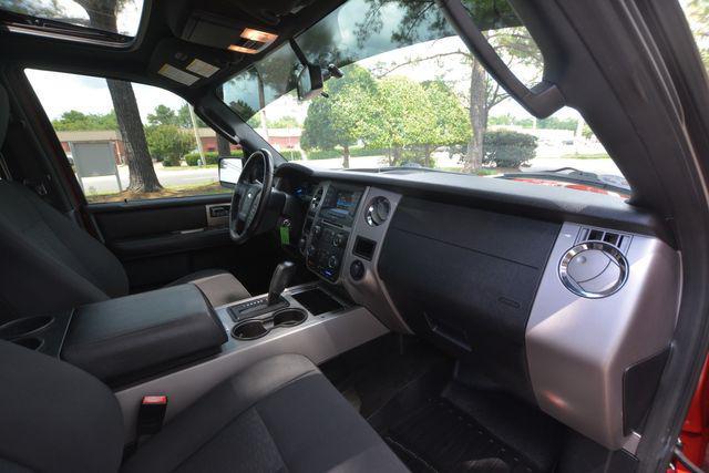 Photo of 2017 Ruby Red Metallic Tinted Clearcoat Ford Expedition EL